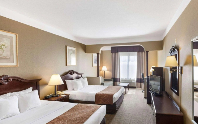 photo 4 of Comfort Suites Plainview