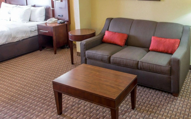 photo 3 of Comfort Suites Port Allen - Baton Rouge