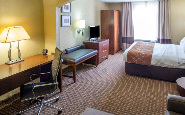 photo 5 of Comfort Suites Port Allen - Baton Rouge
