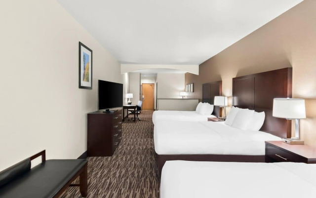 photo 3 of Comfort Suites Portland Airport