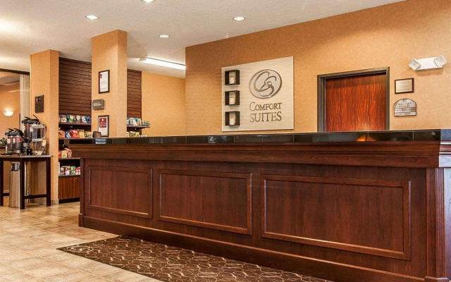photo 2 of Comfort Suites Redmond Airport