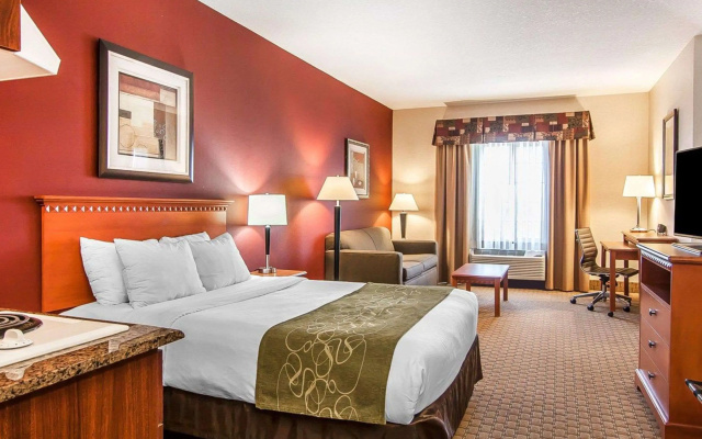 photo 3 of Comfort Suites Redmond Airport