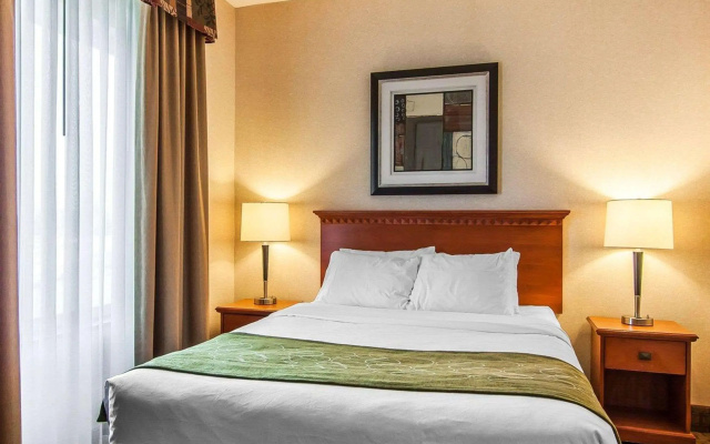 photo 5 of Comfort Suites Redmond Airport