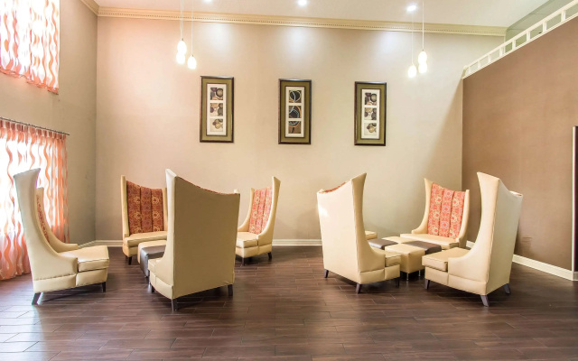 photo 3 of Comfort Suites Richmond