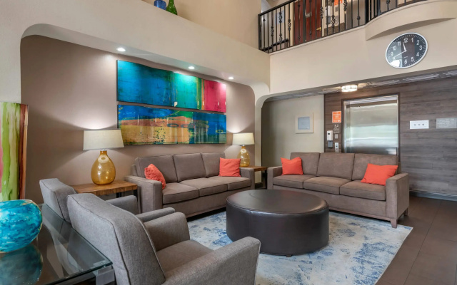 photo 2 of Comfort Suites Tamarac Sawgrass