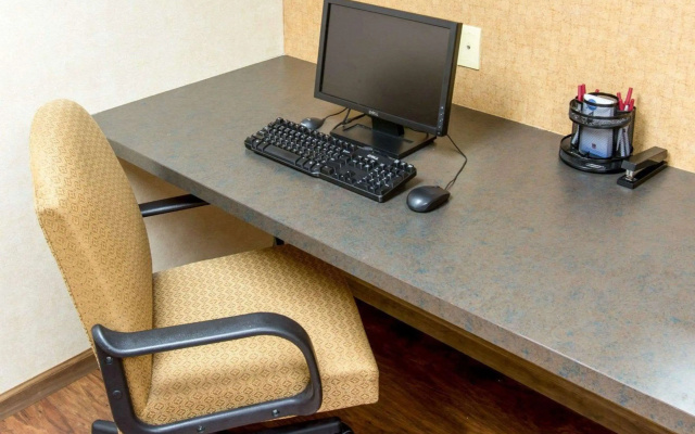 photo 3 of Comfort Suites Grand Rapids South
