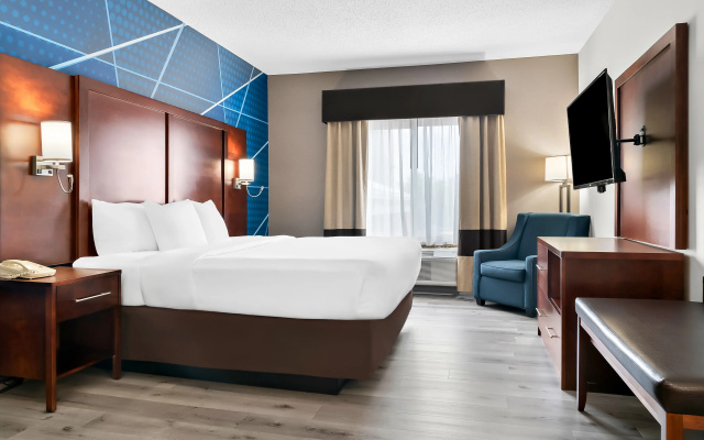 photo 3 of Comfort Suites Southfield/Detroit