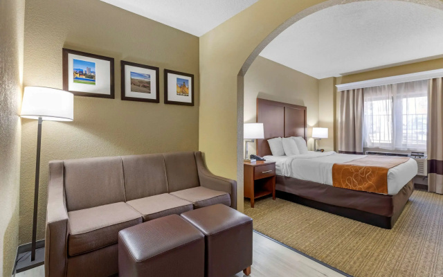 photo 5 of Comfort Suites Lakewood - Denver