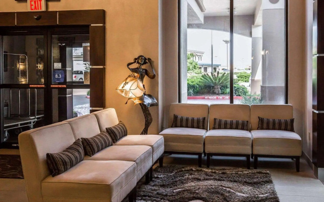 photo 2 of Spark by Hilton Stafford Sugar Land
