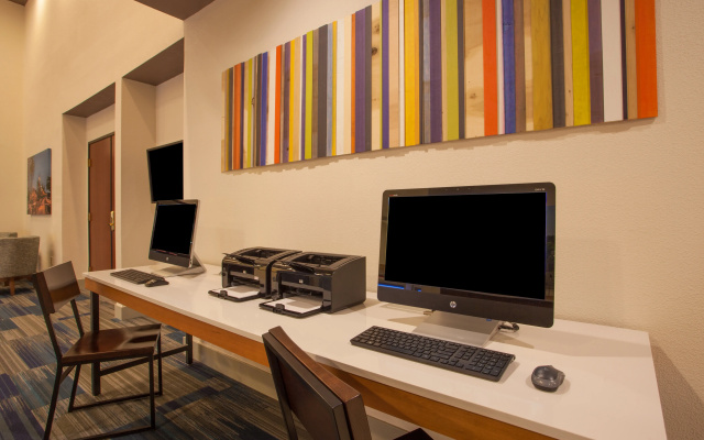 photo 4 of Holiday Inn Express & Suites Davis - University Area by IHG