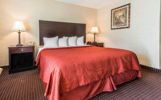 photo 4 of Comfort Suites Bethlehem Near Lehigh University and LVI Airport