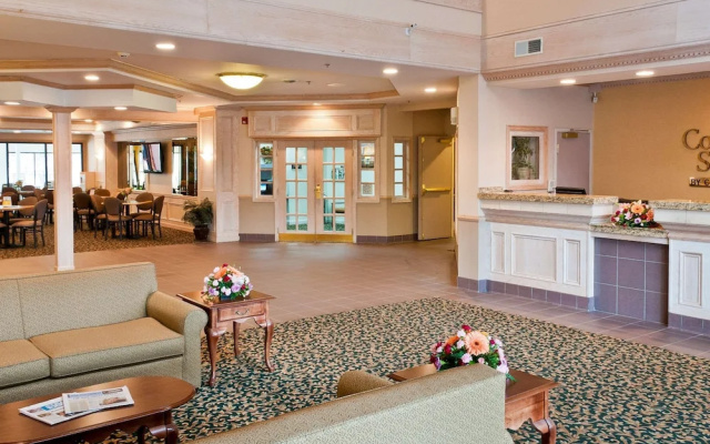 photo 2 of Comfort Suites University Area Notre Dame-South Bend