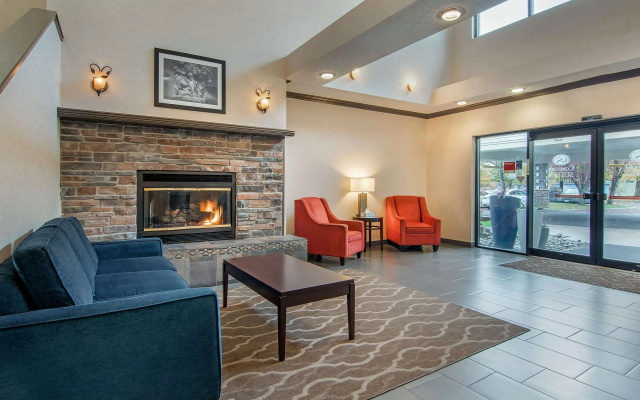 photo 5 of Comfort Suites Near Vancouver Mall