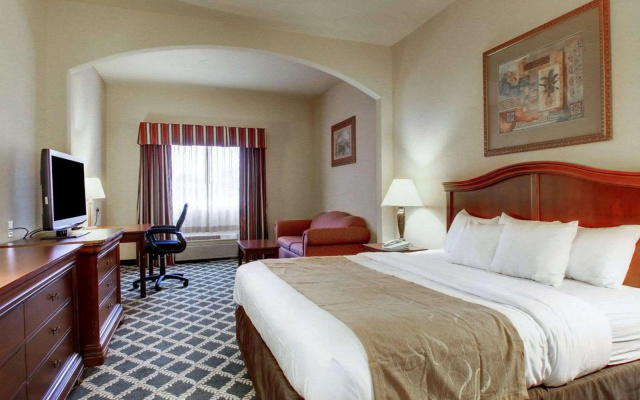 photo 5 of Clarion Suites Vidalia Riverfront