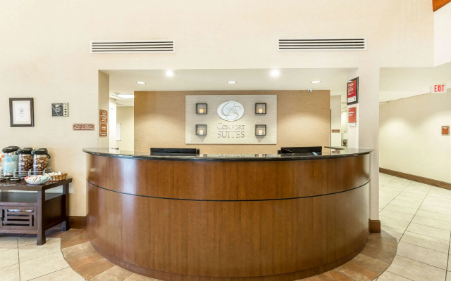 photo 2 of Comfort Suites Charleston West Ashley