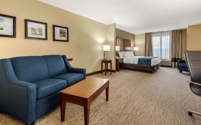 photo 3 of Comfort Suites Dayton-Wright Patterson