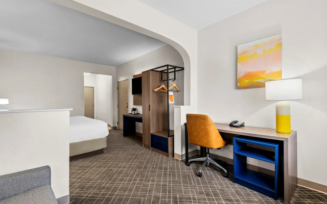 photo 4 of Comfort Suites Denver North - Westminster