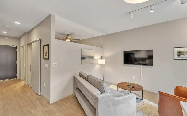 photo 3 of Comfortable 1BD Vector Suite With 95 Walkscore