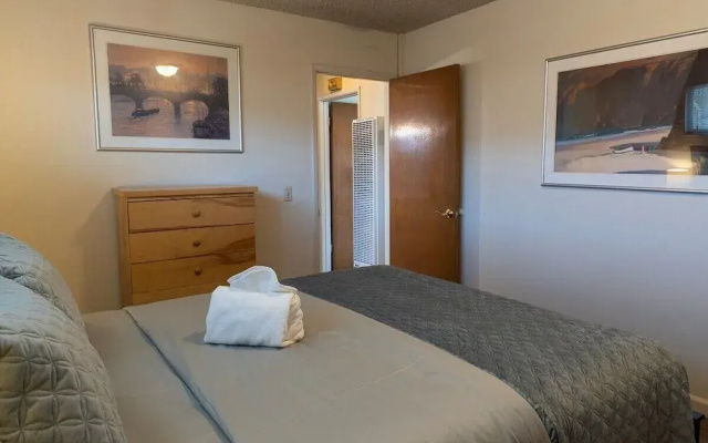 photo 3 of Comfortable and Clean 2-bedroom in Santa Clara