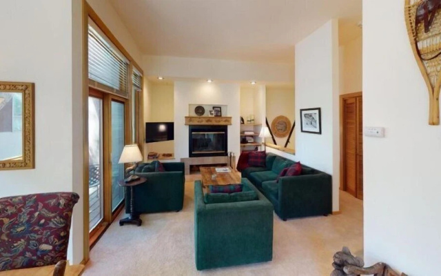photo 2 of Comfortable and Cozy 2 Bedroom Condo Near Chair Lift 20 in Cascade Village - Shuttle to Vail Village