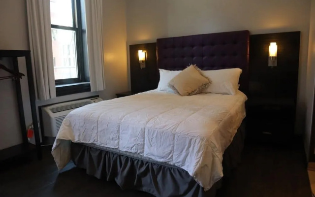photo 4 of Comfortable En Suite Studio