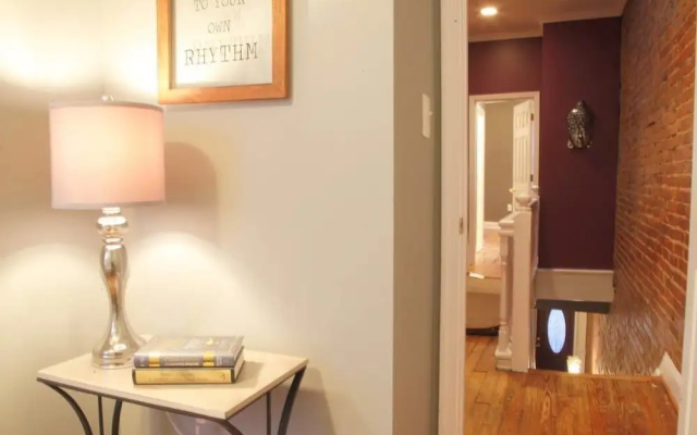photo 3 of Modernized DC Rowhome in city-center