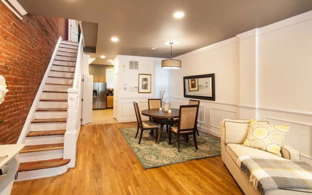 photo 4 of Modernized DC Rowhome in city-center