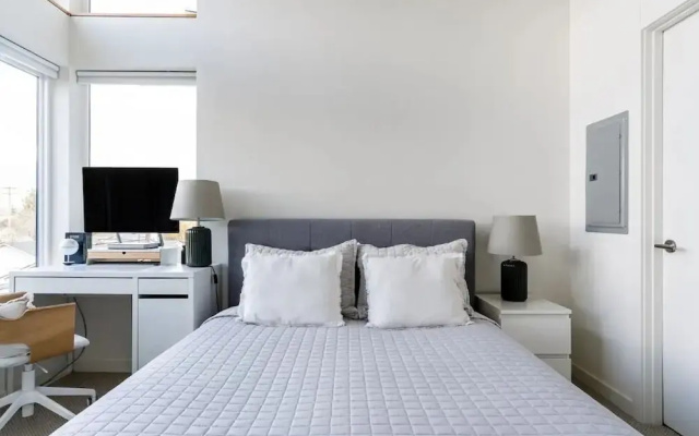 photo 4 of Comfy 1br + Detached Cute Studio In Columbia City! 2 Bedroom Home