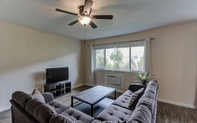 photo 2 of Comfy 2-bedroom, 5min to Concord Bart