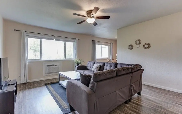 photo 4 of Comfy 2-bedroom, 5min to Concord Bart