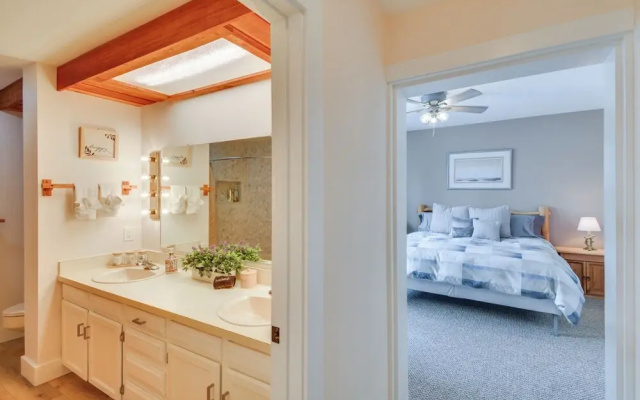 photo 2 of Comfy Avon Condo w/ Pool + Eagle River Views!