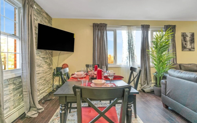 photo 5 of Comfy Queens Home - Just Minutes From Jfk Airport! 3 Bedroom Apts by Redawning