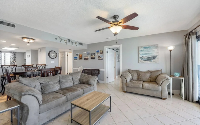 photo 2 of Commodore by iTrip Panama City Beach