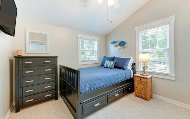 photo 4 of 'commodore Bay Waterfront Home on Lake Norman!
