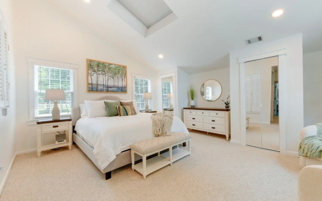 photo 5 of 'commodore Bay Waterfront Home on Lake Norman!