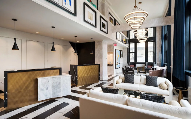 photo 2 of Commonwealth Park Suites Hotel
