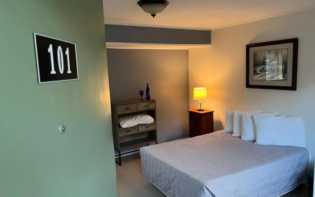 photo 3 of Community Court Motel