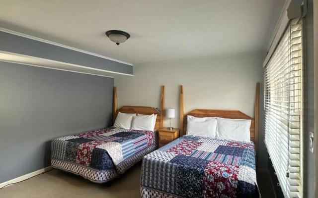 photo 4 of Community Court Motel