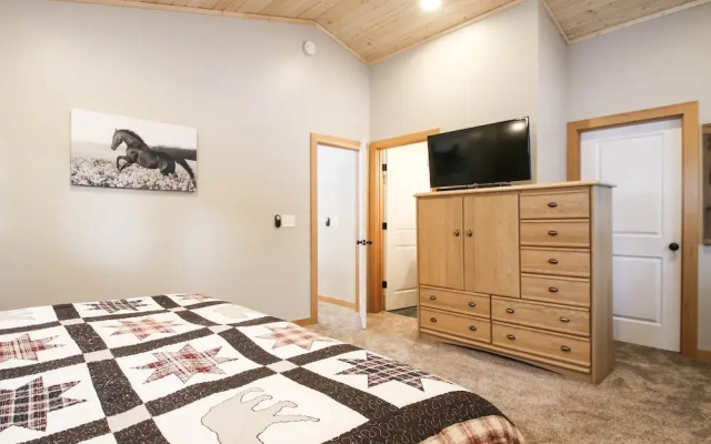 photo 4 of Compass Cabin Holiday home 2 NW Comfy Cabins
