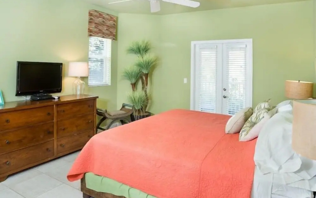 photo 2 of Conch 4 Bedroom Townhouse by RedAwning