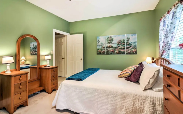 photo 4 of Condo on Kingwood Golf Course ~ 3 Mi to Main St!
