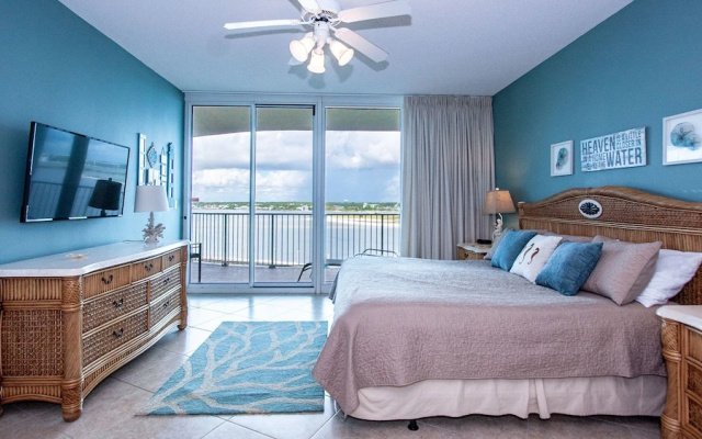 photo 2 of Condo Overlooking the Bay - Unit Crb0503