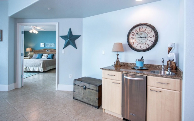 photo 4 of Condo Overlooking the Bay - Unit Crb0503