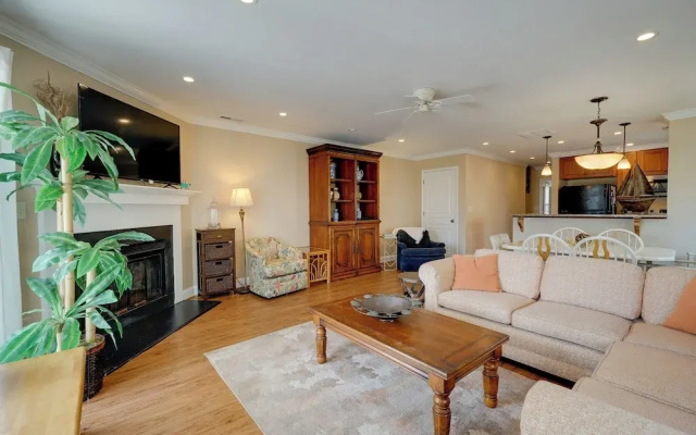 photo 5 of Condo w/ 2 Decks - Steps to Wrightsville Beach!