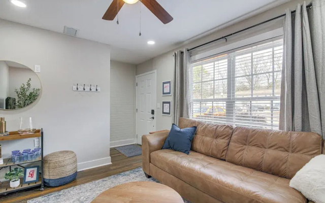photo 2 of Condo w/ Pool: Walk to University of Mississippi!