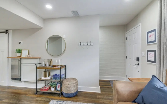 photo 3 of Condo w/ Pool: Walk to University of Mississippi!