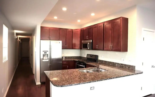 photo 4 of congress apartment