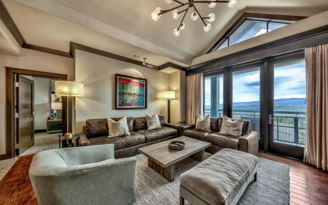 photo 4 of Must See Luxury Vacation  - Sleeps 10 4 Bedroom Condo by RedAwning