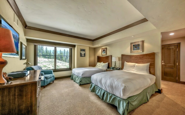 photo 5 of Premium  With The Ritz-carlton Amenities 3 Bedroom Condo by RedAwning