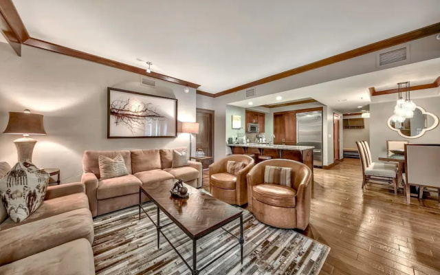 photo 3 of 3 Bedroom Private -Tons Of Amenities Condo by RedAwning
